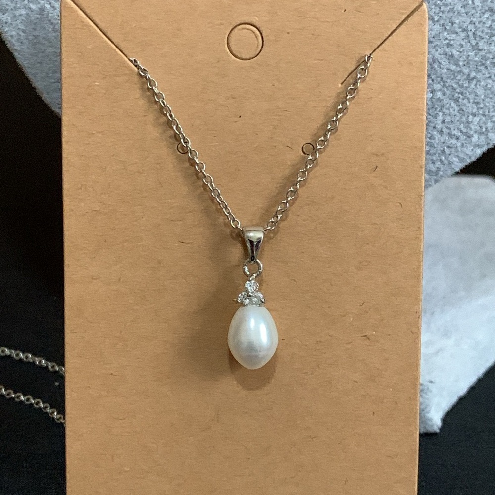 Silver tone rhinestone pearl pendant necklace